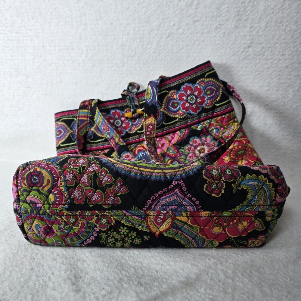Vera Bradley Cotton Quilted Symphony In Hue Tote Bag RETIRED - Picture 4 of 6